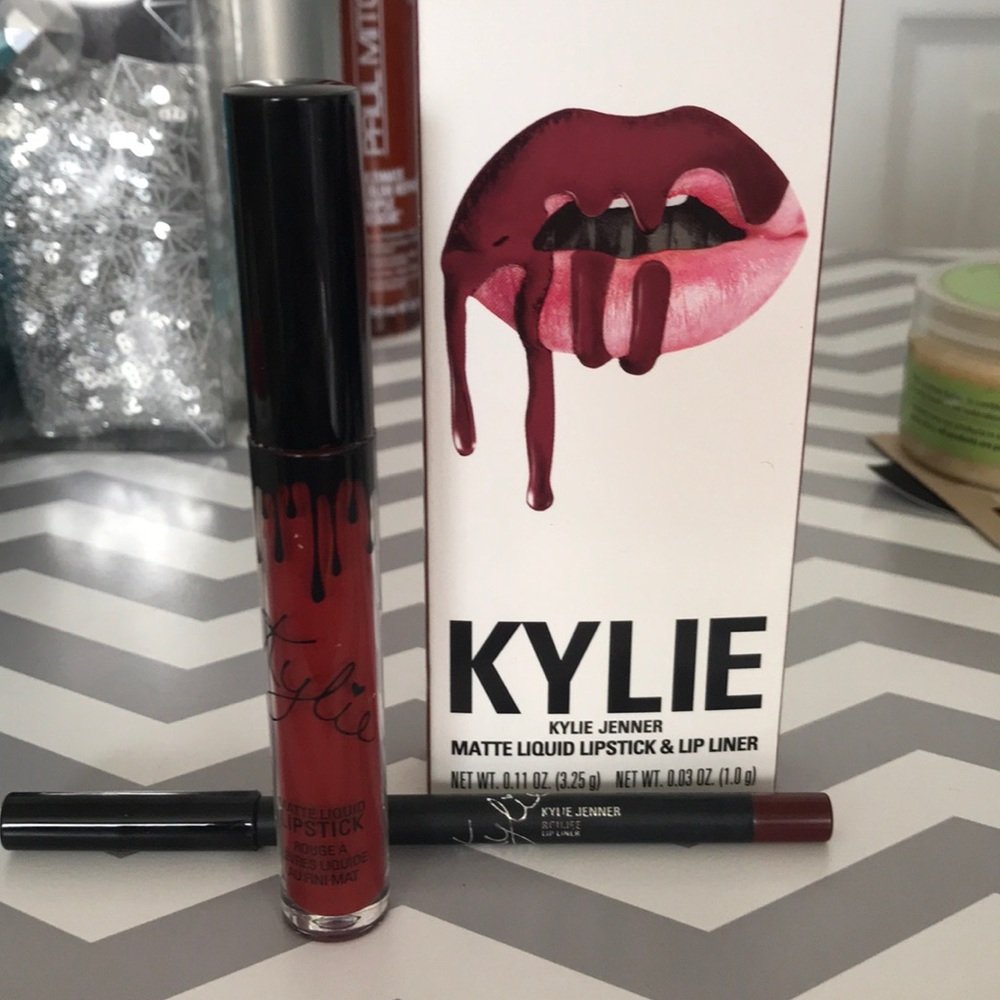 Kylie “Boujee” Lip Kit